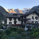 Maison Laurent Ξενοδοχείο Κουρμαγιέρ