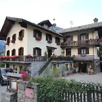 Maison Laurent Ξενοδοχείο Κουρμαγιέρ
