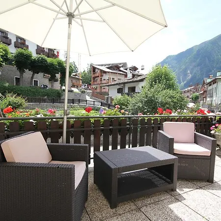 Maison Laurent Hotel 3*