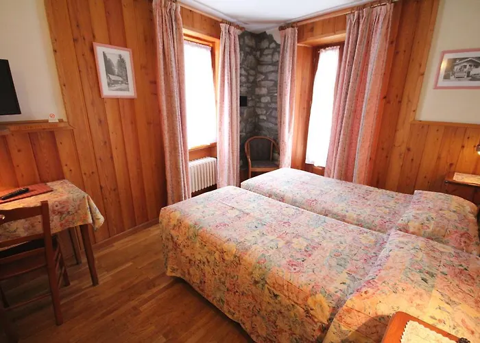 Hotel Maison Laurent 3*